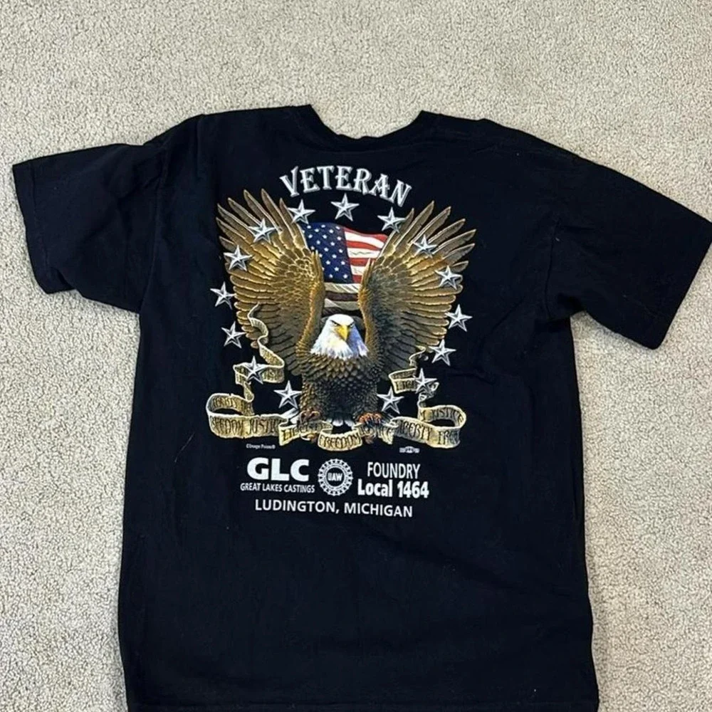 Black and white vintage Vietnam War graphic tee POW MIA - Picture 2 of 3